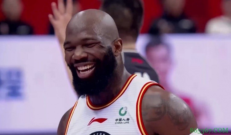 攻击力出众!吉林外援琼斯首节砍下17分2篮板2助攻