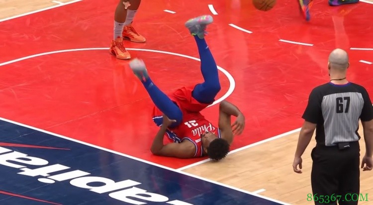 哈里斯：我们知道恩比德对球队的重要性 所以看到他受伤很不幸