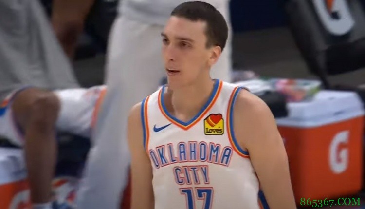 波库舍夫斯基超KD成为雷霆/超音速队史最年轻两双球员