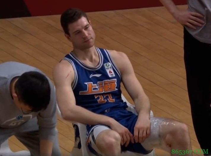 上海官方:弗雷戴特腿部受伤 将在明天接受核磁共振检查