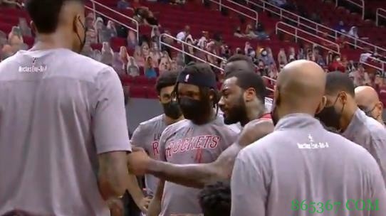 沃尔与队友激烈交流？塞拉斯：只是很沮丧 会将这些留在赛场