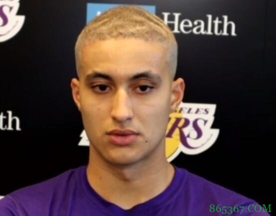 库兹马今日赛前将头发染回金色 沃格尔打趣称输球也要染