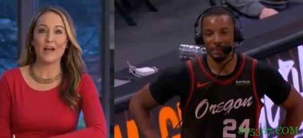 鲍威尔：曾将4号球衣让给斯科拉 最终选择24号是因为科比