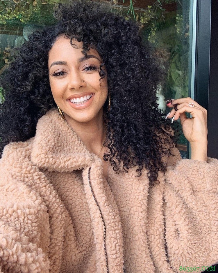 欧文与未婚妻的情感历程：前年订婚去年取关 如今终迎爱的结晶