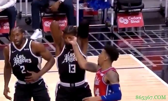 看着都酸爽啊！乔治被铁林插到了鼻孔??