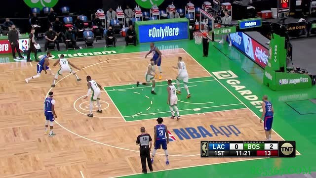 ?沃克25+6 乔治32+5 雷吉25+7 小卡伤停 绿军击沉快船