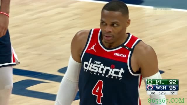 ?字母哥33+11+11 威少42+10+12 雄鹿八人上双险胜残阵奇才