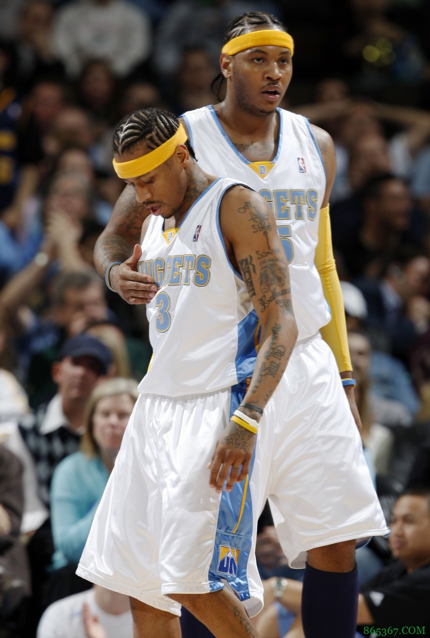 双枪联动!艾弗森晒掘金时期旧照 安东尼转发:我的老兄