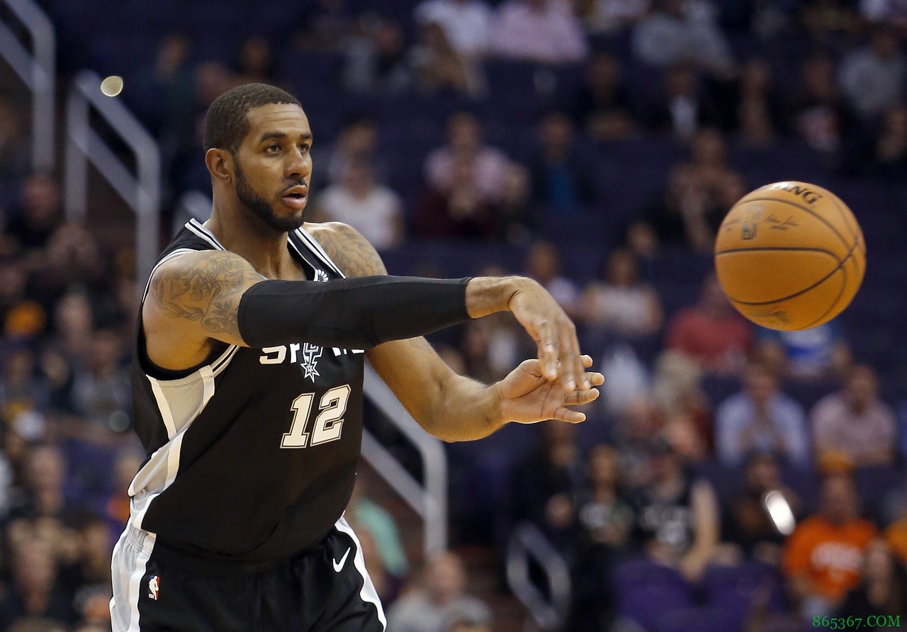 名记：多支争冠球队已向阿德发出邀请 希望他买断后加盟