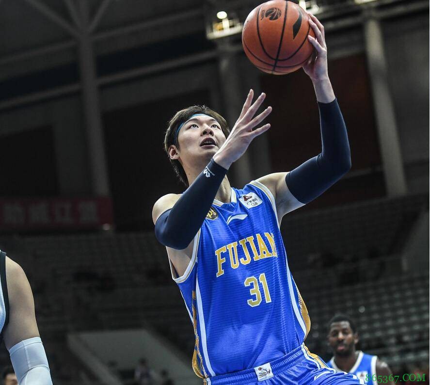 【CBA各项之最】王哲林领衔现役本土球员单场得分TOP5