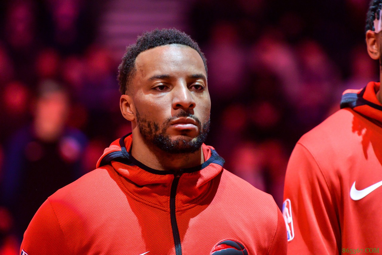 开拓者GM：鲍威尔可以解决我们防守端的问题 他很适合我们的体系