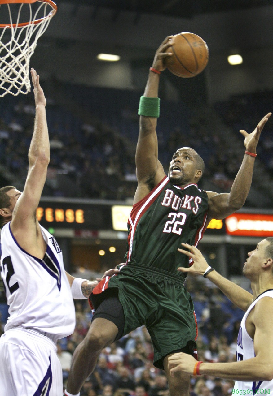 迈克尔-里德：雄鹿具备夺冠所有条件 网湖船爵金76人为其竞争者