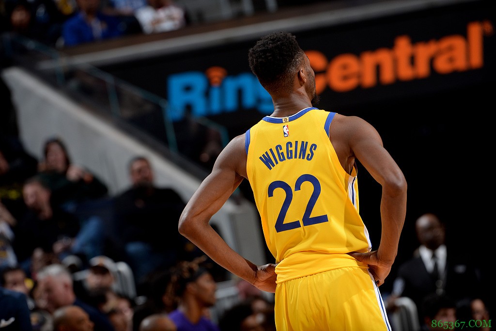 迈尔斯：威金斯还在学习怎么在库里身边打球