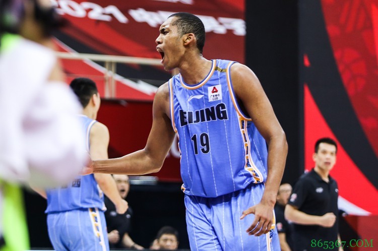 宋翔:丘天此前在训练中崴脚 或将缺席第三阶段初期部分比赛