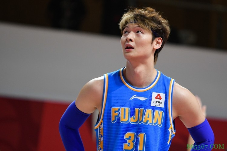 找回状态！王哲林砍下32分14板 率队止住四连败