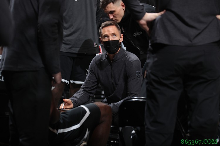 纳什谈不敌爵士:年轻球员得到了成长机会 此外没有收获