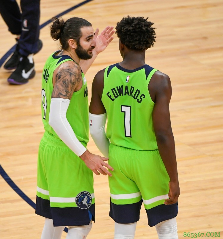 爱德华兹：卢比奥是我生命中目前为止遇到的最好的领袖