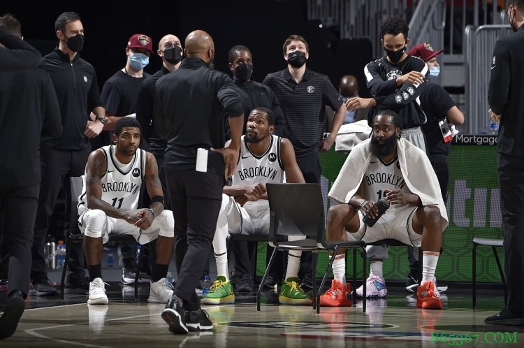 哈登：很幸运能一直保持高水平 期待杜欧这周回归