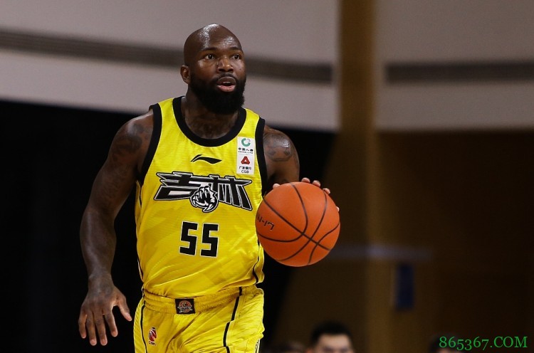 40分17板16助3断！琼斯成CBA历史首位拿到此数据的球员