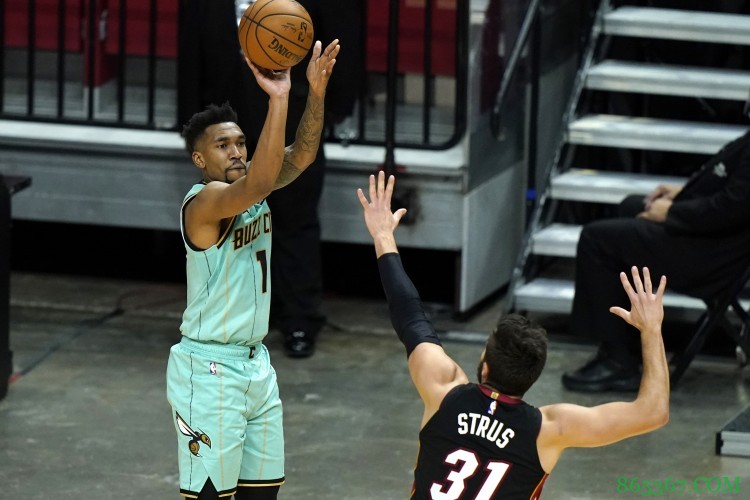 一打热火就来劲? 蒙克17投12中独得32分 上一次对阵砍下36分