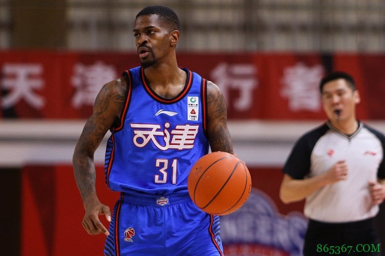 宋翔:天津小外特罗特腰部受伤 明晚战青岛预计无法出战