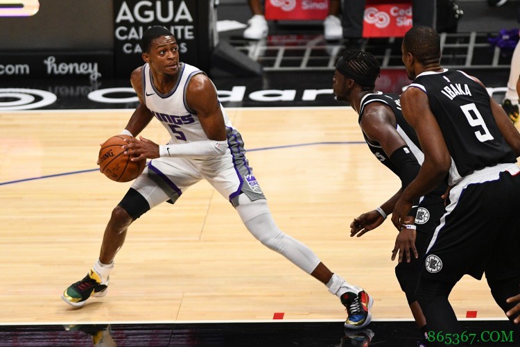 巨星苗头！福克斯近15场场均28.9+3.7+8.7 国王8胜7负