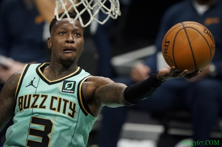 纽约记者：尼克斯仍有意补充后卫 密切关注罗齐尔与球哥