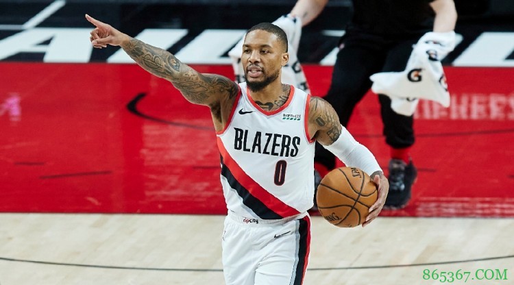 利拉德砍下40+同时坎特20+20板 开拓者队史首次