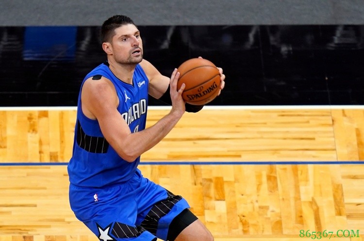 武切维奇作为首发中锋连续2场拿到25+5记三分 历史第四人