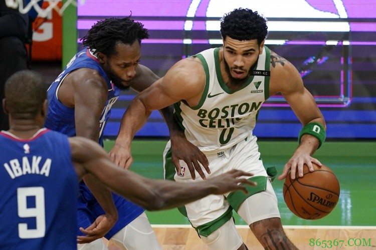 进攻端表现不佳！塔图姆16投仅5中&全场只拿到14分5篮板5助攻