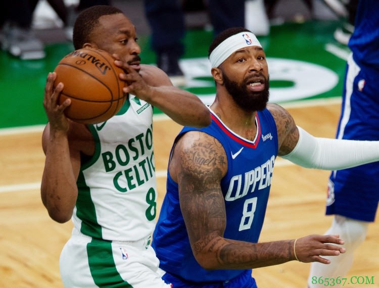 继续回暖！肯巴-沃克三分12中6砍下25分率队击沉快船