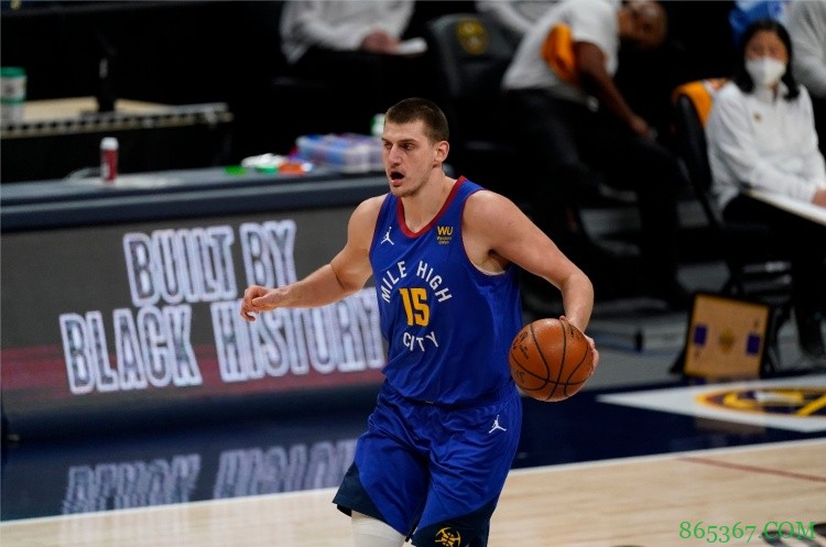 巴顿：我们都知道约基奇会在关键时刻做什么 他是联盟MVP