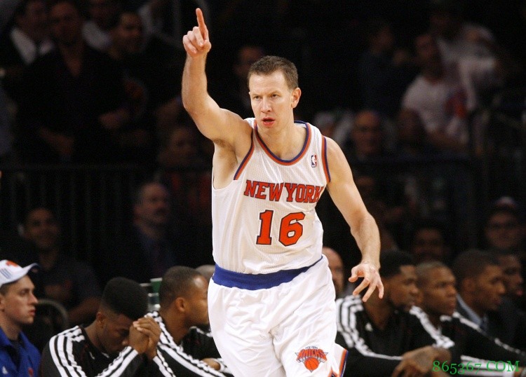 那些从未在比赛中扣篮的球员们:诺瓦克领衔 米尔斯在列