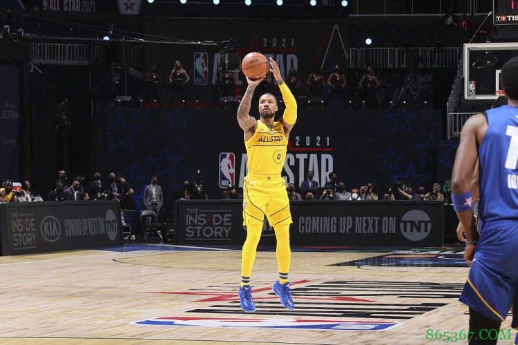 利拉德谈乔治：我们已经握手了 没啥大问题不会抓住不放