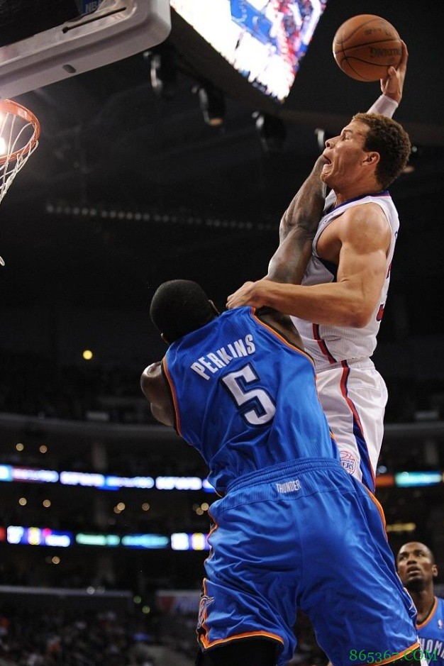 格里芬：隔扣帕金斯时KD说那不是扣篮 希望他现已改变看法