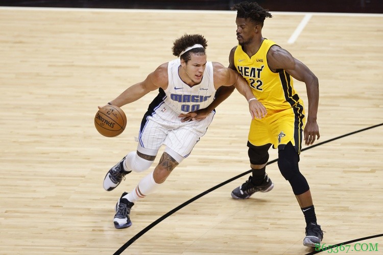 日常准三双！巴特勒轰下27+8+11+3断全面数据