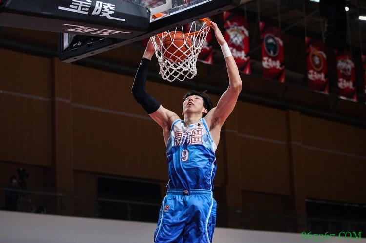 周琦CBA个人生涯总篮板超越“战神”刘玉栋 下一位将追姚明