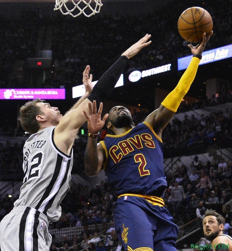 6年前的今天：欧文客战马刺轰57分3板5助4断 得分创生涯新高