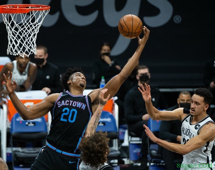 Haynes:湖人正在密切关注国王中锋怀特塞德