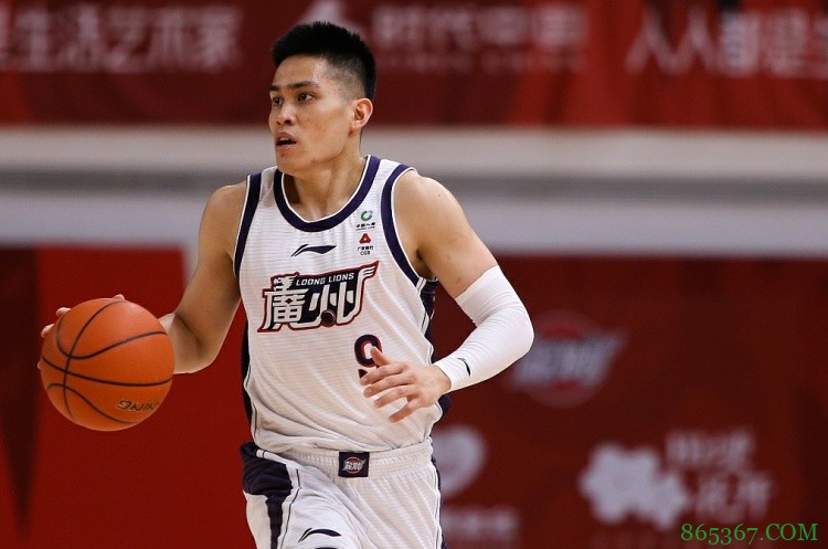 天生指挥官!陈盈骏攻下15分6篮板14助攻 引领广州大捷