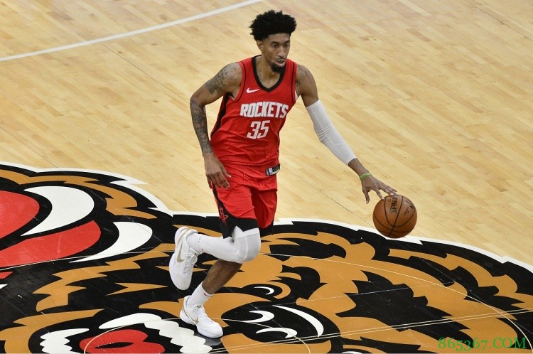 名记：伍德预计今日战勇士复出 此前因伤已连续缺阵17场