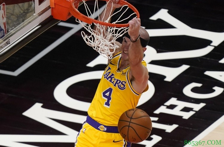 湖人官方:卡鲁索通过脑震荡检测程序 今天战黄蜂复出