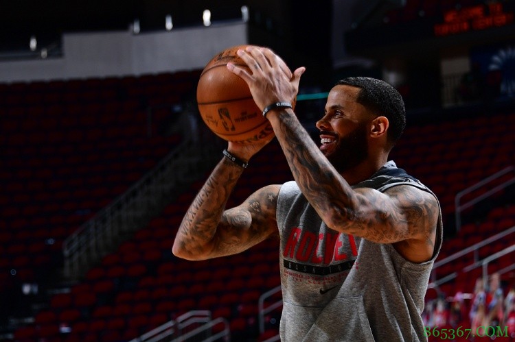 真香!奥古斯丁14投8中砍下20分 创赛季得分新高