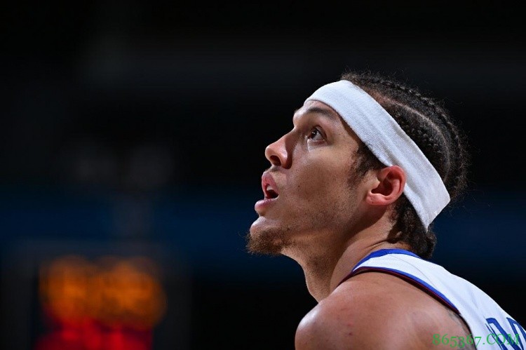 戈登：掘金这支球队没有极限 约基奇的快攻发动太不可思议了