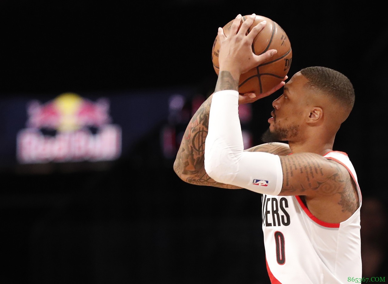 利拉德：总有人要在关键时刻承担责任 我敢投是因为不怕投丢