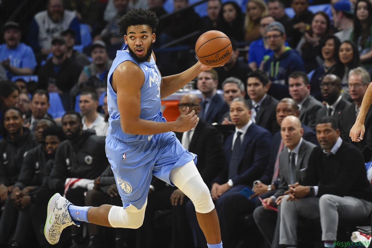 唐斯:没有因赢下比赛而欢呼 我们不应该把自己置于那种境地