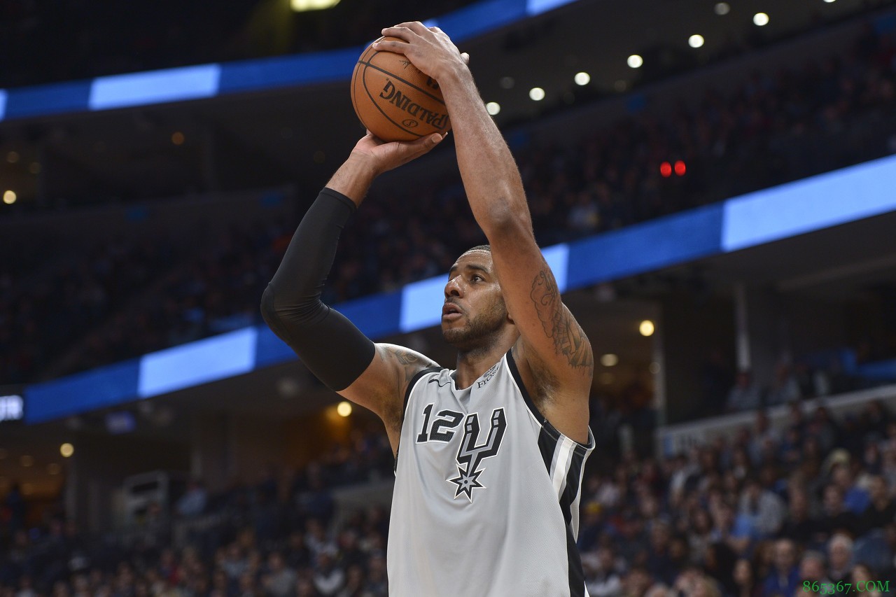 Shams:阿德在买断中放弃725万美元 热火将是其下家领跑者