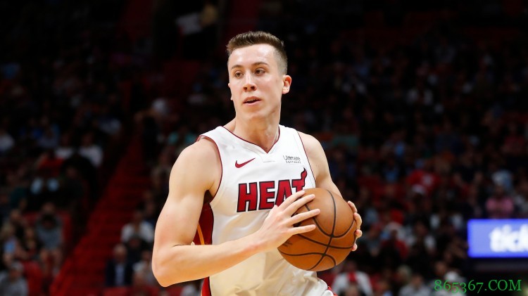 邓罗：我的篮板需要抢得更好 没有收到三分大赛邀请