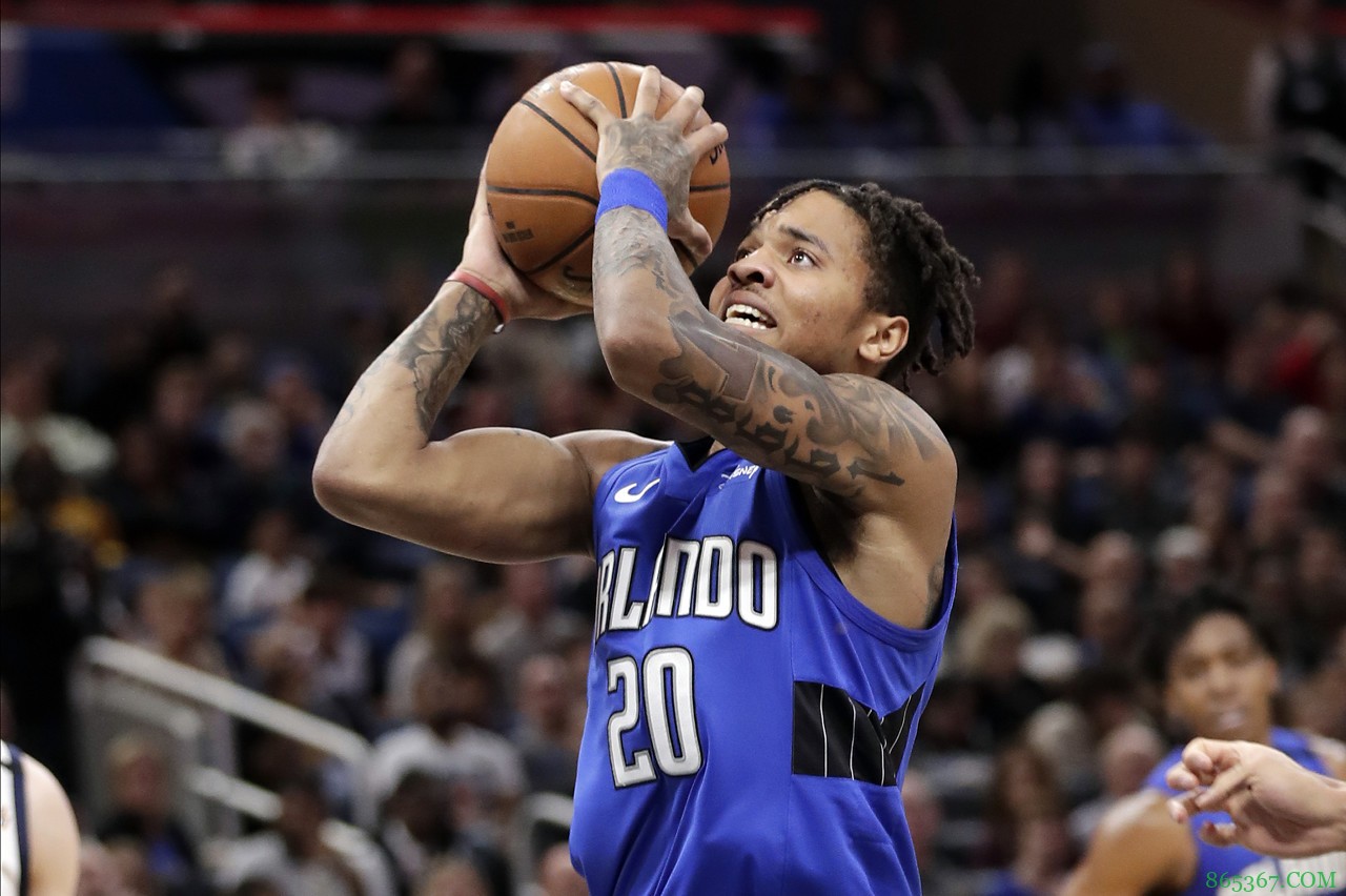 专访|霍姆斯：当初辛基给了我这种球员机会 球队目标仍然是季后赛