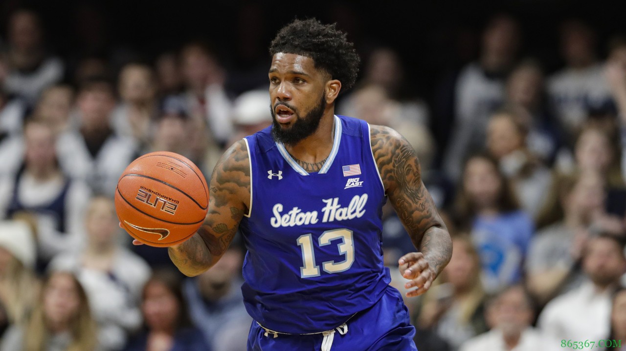 Shams：雄鹿计划与后卫迈尔斯-鲍威尔签双向合同